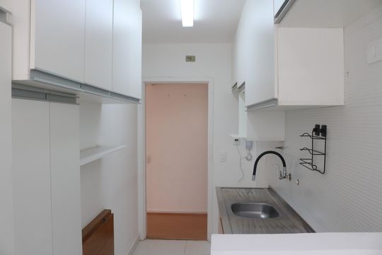 Cozinha e Área de Serviço de apartamento à venda com 2 quartos, 63m² em Perdizes, São Paulo