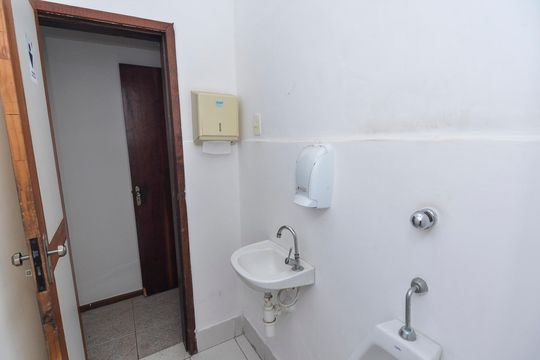 Banheiro de casa para alugar com 7 quartos, 525m² em Vila Isabel, Rio de Janeiro