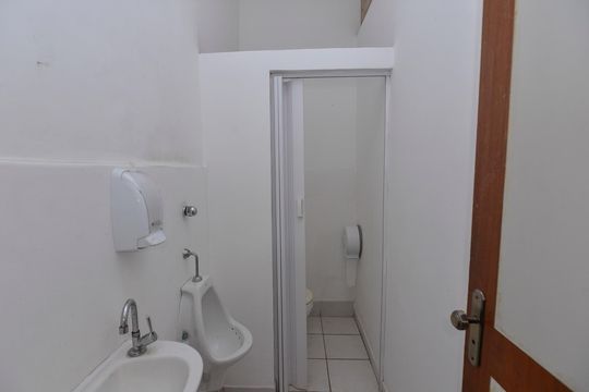 Banheiro de casa para alugar com 7 quartos, 525m² em Vila Isabel, Rio de Janeiro