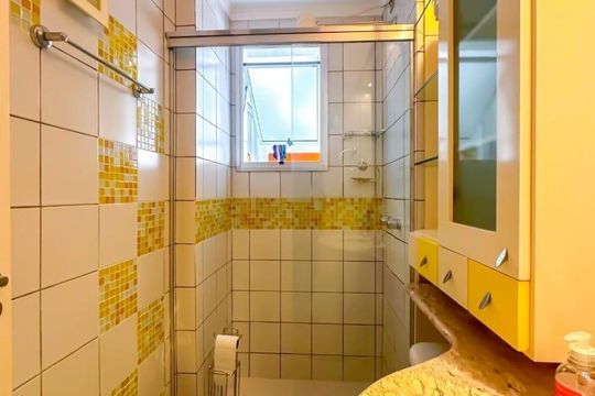 Banheiro 1 de apartamento para alugar com 3 quartos, 64m² em Sarandi, Porto Alegre
