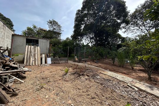 Casa à venda com 3 quartos, 599m² em Tupã, Contagem