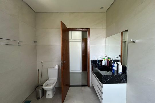 Casa à venda com 3 quartos, 599m² em Tupã, Contagem