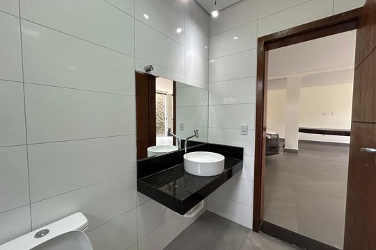 Casa à venda com 3 quartos, 599m² em Tupã, Contagem