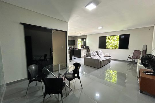 Casa à venda com 3 quartos, 599m² em Tupã, Contagem