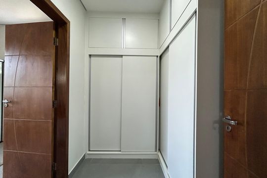 Casa à venda com 3 quartos, 599m² em Tupã, Contagem