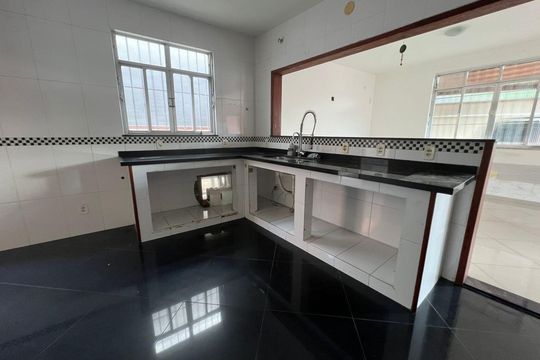 Cozinha de casa à venda com 3 quartos, 300m² em Fonseca, Niterói