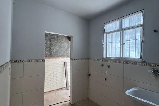 Banheiro de casa à venda com 3 quartos, 300m² em Fonseca, Niterói