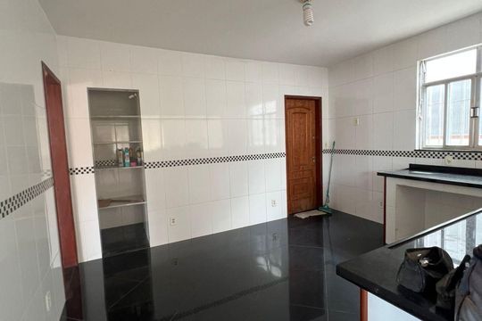 Cozinha de casa à venda com 3 quartos, 300m² em Fonseca, Niterói