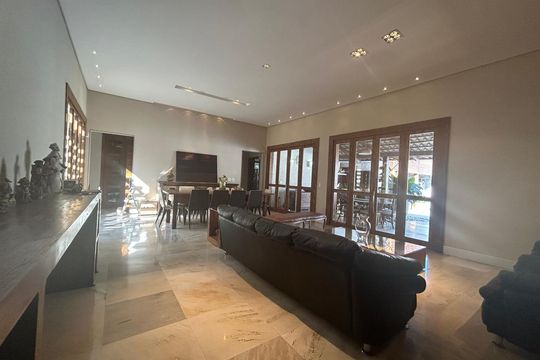 Casa à venda com 4 quartos, 548m² em Garças, Belo Horizonte