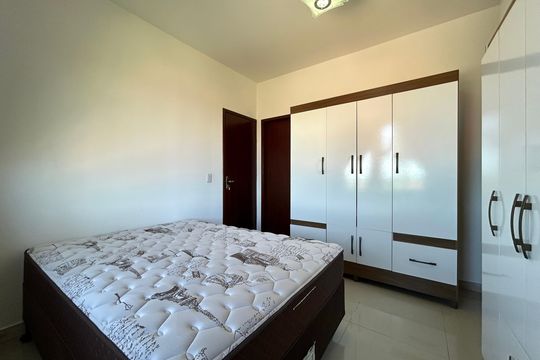 Quarto 1 de casa para alugar com 3 quartos, 145m² em Armação, Florianópolis