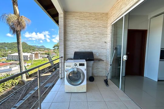 Varanda de casa para alugar com 3 quartos, 145m² em Armação, Florianópolis