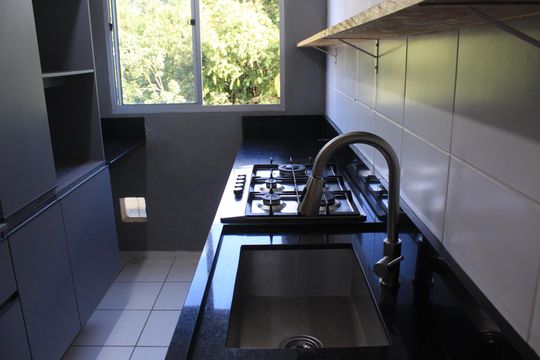 Cozinha de apartamento para alugar com 2 quartos, 43m² em Recanto Vista Alegre, Cotia