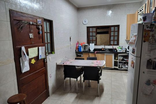 Cozinha de casa para alugar com 3 quartos, 150m² em Vila Áurea (Vicente de Carvalho), Guarujá