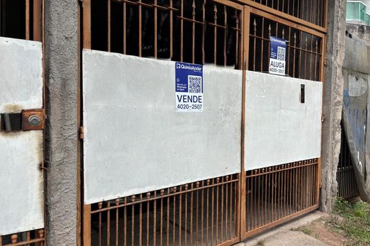 Fachada  de casa à venda com 4 quartos, 180m² em Jardim Campestre, São Bernardo do Campo