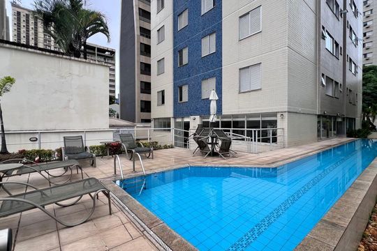 Área comum - Piscina de apartamento à venda com 2 quartos, 64m² em Lourdes, Belo Horizonte