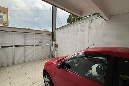 Garagem de casa à venda com 3 quartos, 146m² em Vila Cecília Maria, Santo André