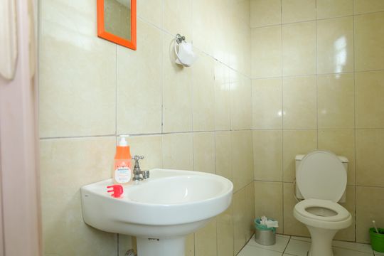 Banheiro 2 de casa à venda com 2 quartos, 250m² em Jardim Adelaide, São Paulo