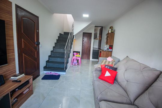 Casa à venda com 3 quartos, 126m² em Parque Monte Alegre, Taboão da Serra