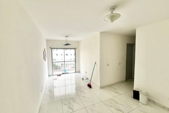 Apartamento para alugar com 3 quartos, 70m² em Chora Menino, São Paulo