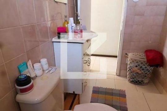 Banheiro de casa à venda com 3 quartos, 110m² em Jardim Carioca, Rio de Janeiro