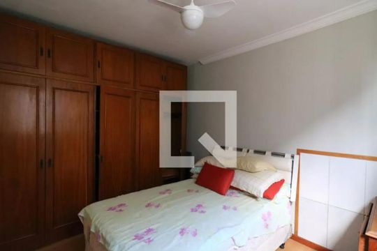 Quarto de casa à venda com 2 quartos, 210m² em Jardim Carioca, Rio de Janeiro