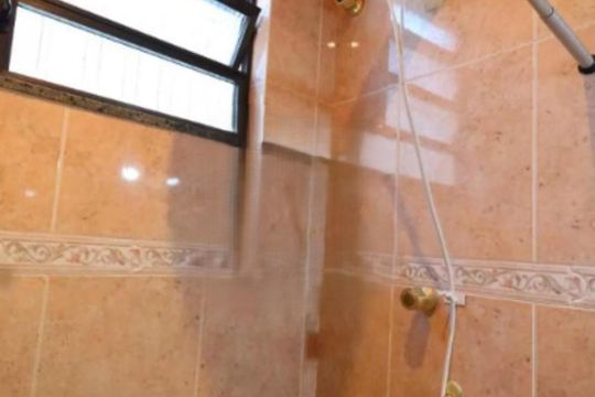 Banheiro de casa para alugar com 2 quartos, 210m² em Jardim Carioca, Rio de Janeiro