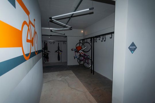 Bicicletário de apartamento à venda com 2 quartos, 46m² em Jardim Santo Antoninho, São Paulo