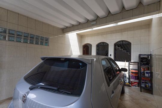 Garagem de casa à venda com 2 quartos, 105m² em Vila Guilherme, São Paulo