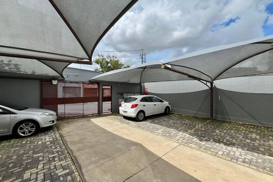 Garagem de apartamento à venda com 2 quartos, 90m² em São João Batista, Belo Horizonte
