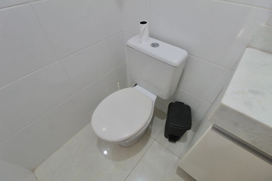 Banheiro Social de apartamento à venda com 2 quartos, 90m² em São João Batista, Belo Horizonte