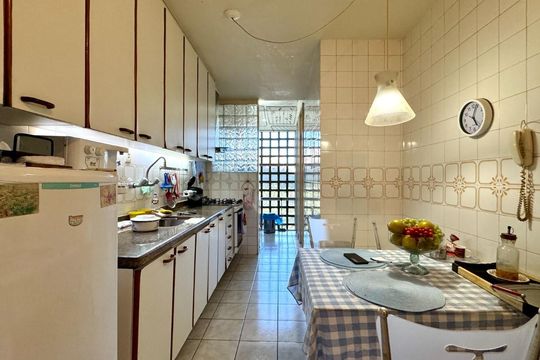 Cozinha de apartamento à venda com 2 quartos, 113m² em Lagoa, Rio de Janeiro