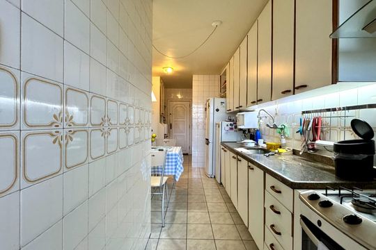 Cozinha de apartamento à venda com 2 quartos, 113m² em Lagoa, Rio de Janeiro