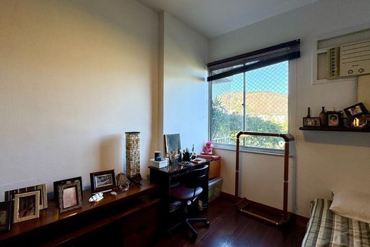 Quarto de apartamento à venda com 2 quartos, 113m² em Lagoa, Rio de Janeiro
