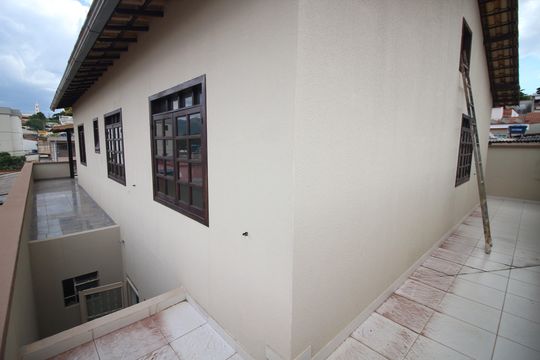 Quintal de casa à venda com 6 quartos, 450m² em Santa Helena, Belo Horizonte