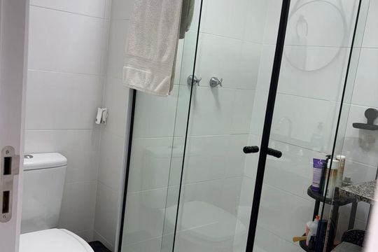 Banheiro de apartamento para alugar com 2 quartos, 60m² em Baeta Neves, São Bernardo do Campo