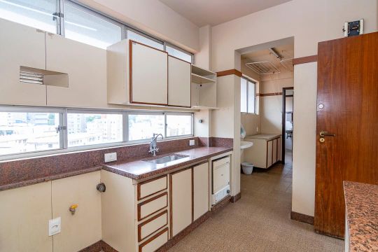 Cozinha de apartamento à venda com 5 quartos, 260m² em Coracao de Jesus, Belo Horizonte
