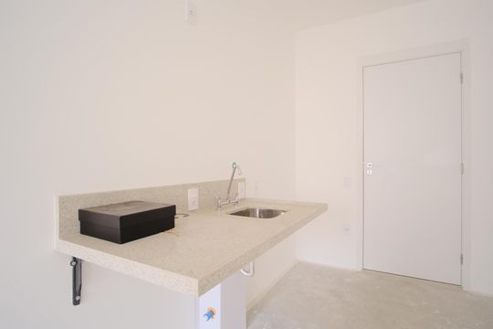 Cozinha de kitnet/studio à venda com 1 quarto, 37m² em Chácara Seis de Outubro, São Paulo