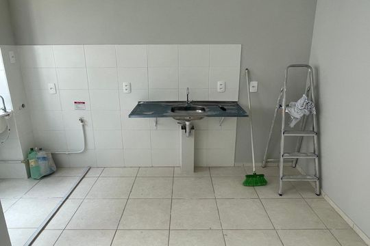 Cozinha de apartamento para alugar com 2 quartos, 44m² em Parque Colúmbia, Rio de Janeiro