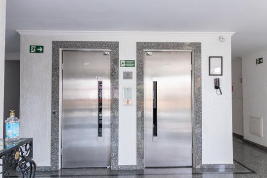 Área comum - Elevador de apartamento à venda com 2 quartos, 55m² em Vila Ré, São Paulo