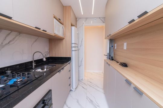 Cozinha de apartamento à venda com 2 quartos, 55m² em Vila Ré, São Paulo