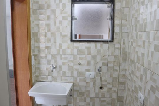 Área de Serviço de apartamento para alugar com 2 quartos, 70m² em Cerâmica, São Caetano do Sul