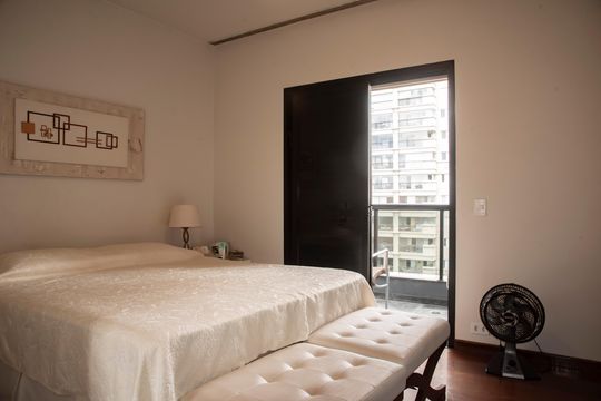 Suíte de apartamento para alugar com 3 quartos, 167m² em Vila Clementino, São Paulo