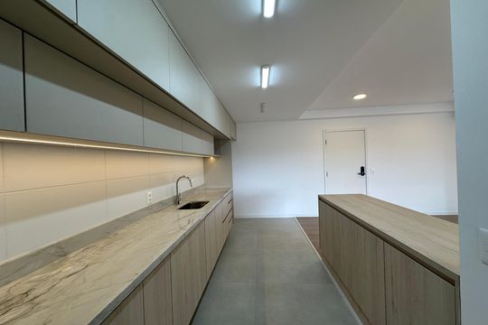 Cozinha de apartamento à venda com 2 quartos, 123m² em Alphaville Industrial, Barueri