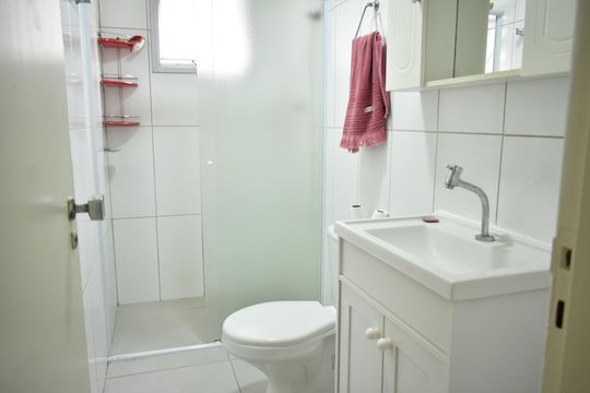 Banheiro Social de apartamento para alugar com 2 quartos, 55m² em São Judas, São Paulo
