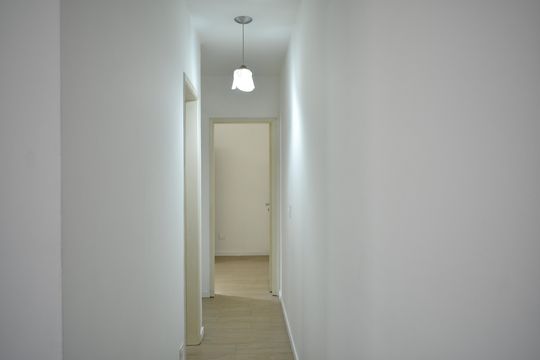 Corredor de apartamento para alugar com 2 quartos, 55m² em São Judas, São Paulo