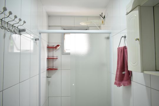 Banheiro Social de apartamento para alugar com 2 quartos, 55m² em São Judas, São Paulo