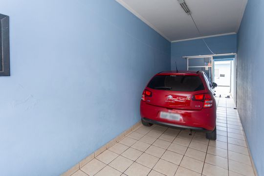Garagem de casa à venda com 3 quartos, 303m² em Jardim Pedreira, São Paulo