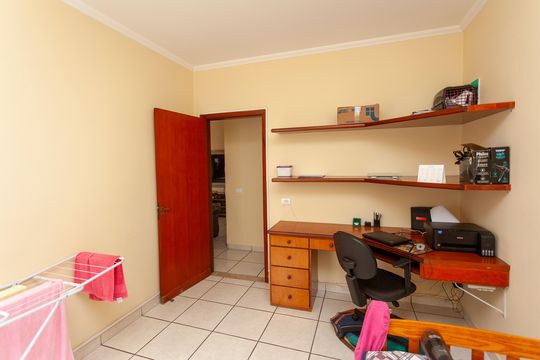 Quarto 3 de casa à venda com 3 quartos, 303m² em Jardim Pedreira, São Paulo