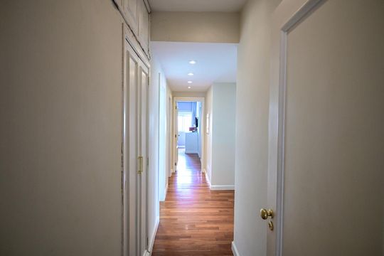 Corredor de apartamento à venda com 4 quartos, 227m² em Vila Morumbi, São Paulo
