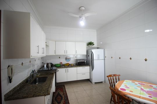 Casa para alugar com 3 quartos, 276m² em Jardim Pagliato, Sorocaba
